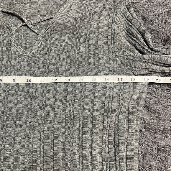 Gray V-Neck Sweater! - Picture 12 of 15